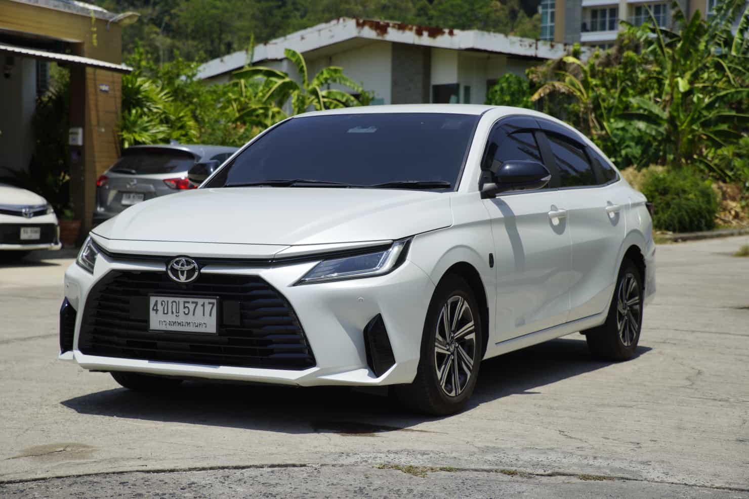 Toyota Yaris Ativ Premium Luxury main