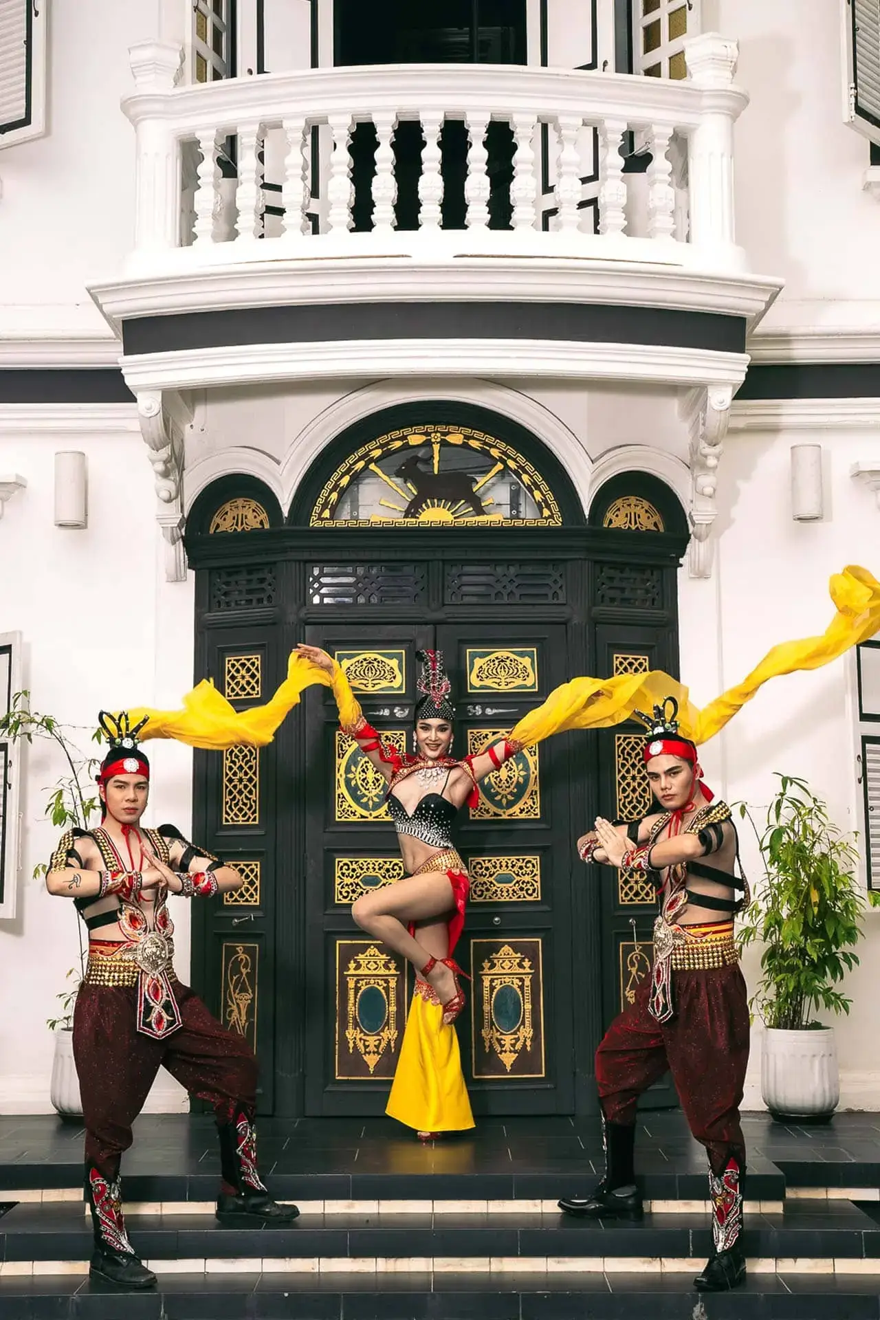 Simon Cabaret Show 4